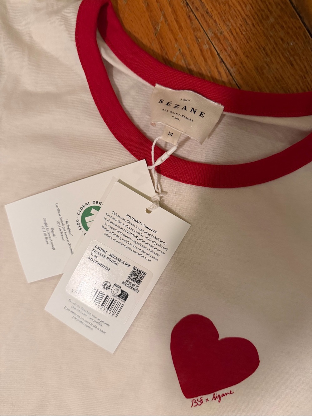Sezane women’s White Tee with Red Trim & Heart NWT - Picture 2 of 4